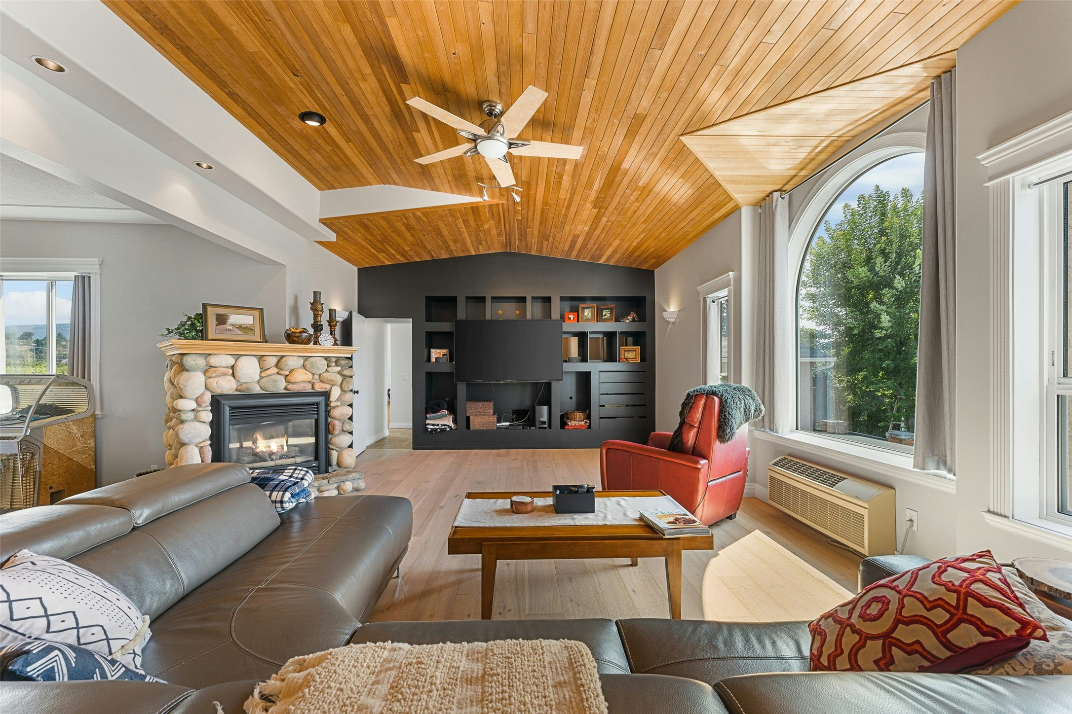 3380 Neid Road, Kelowna, BC, V1W 4H5 - 35