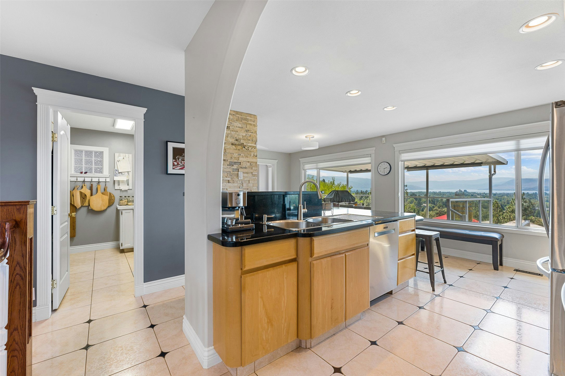 3380 Neid Road, Kelowna, BC, V1W 4H5 - 17