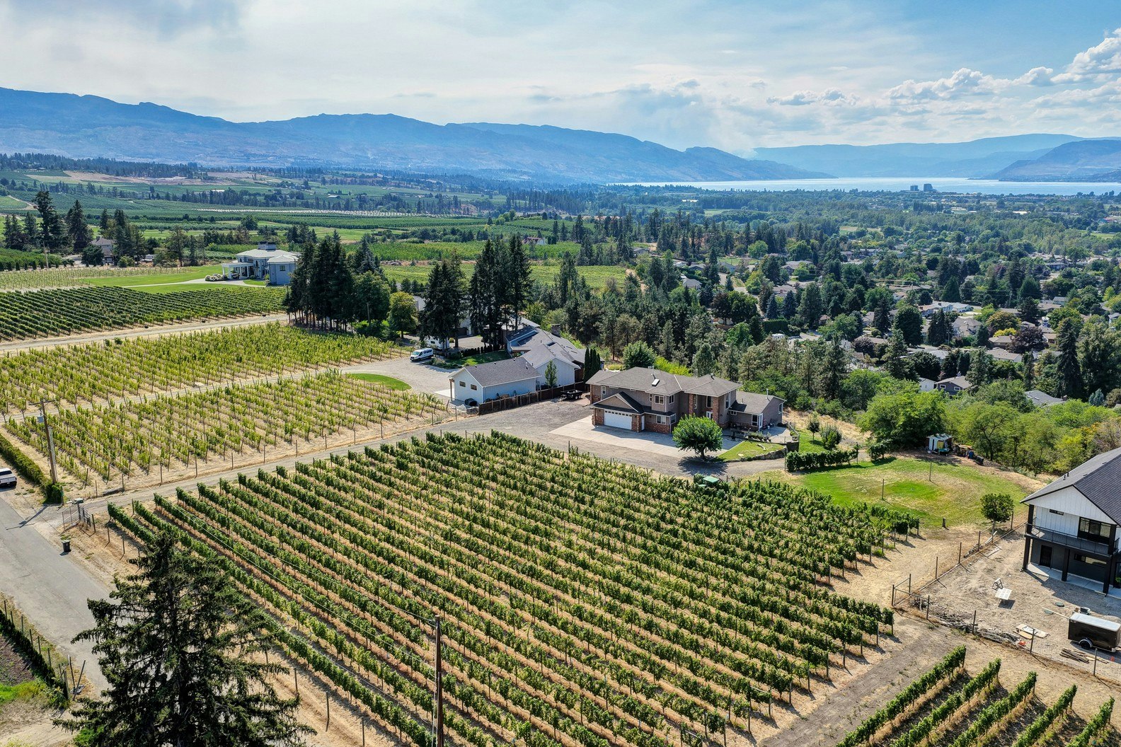 3380 Neid Road, Kelowna, BC, V1W 4H5 - 82