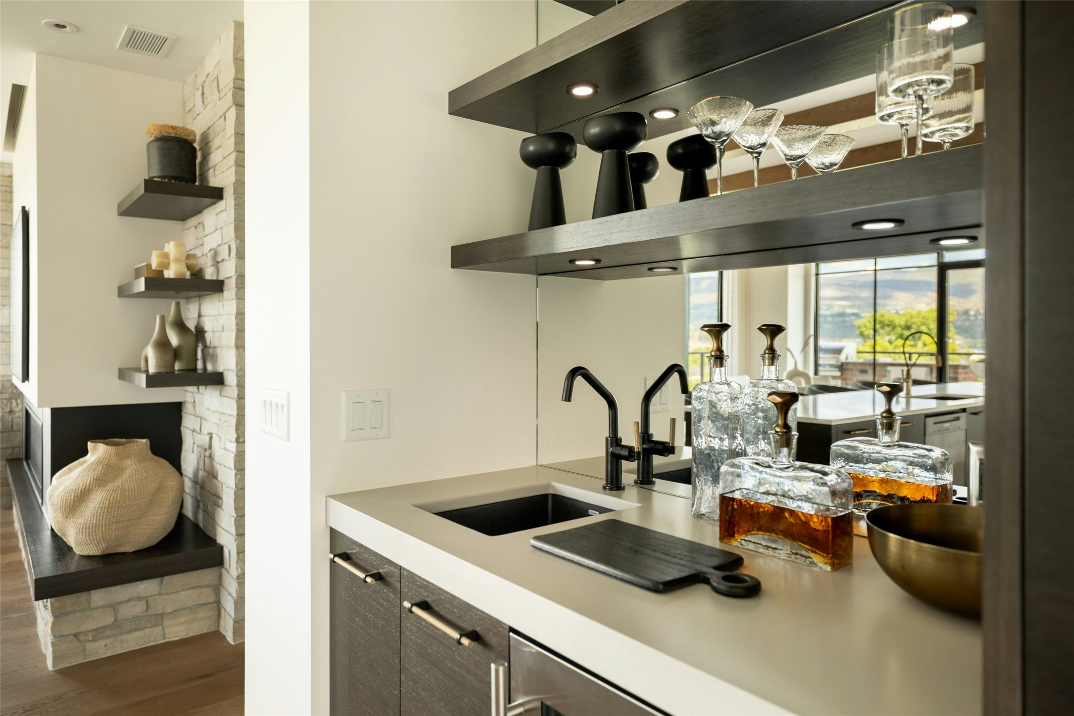 601-460 Groves Avenue, Kelowna, BC, V1Y 4Y5 - 18