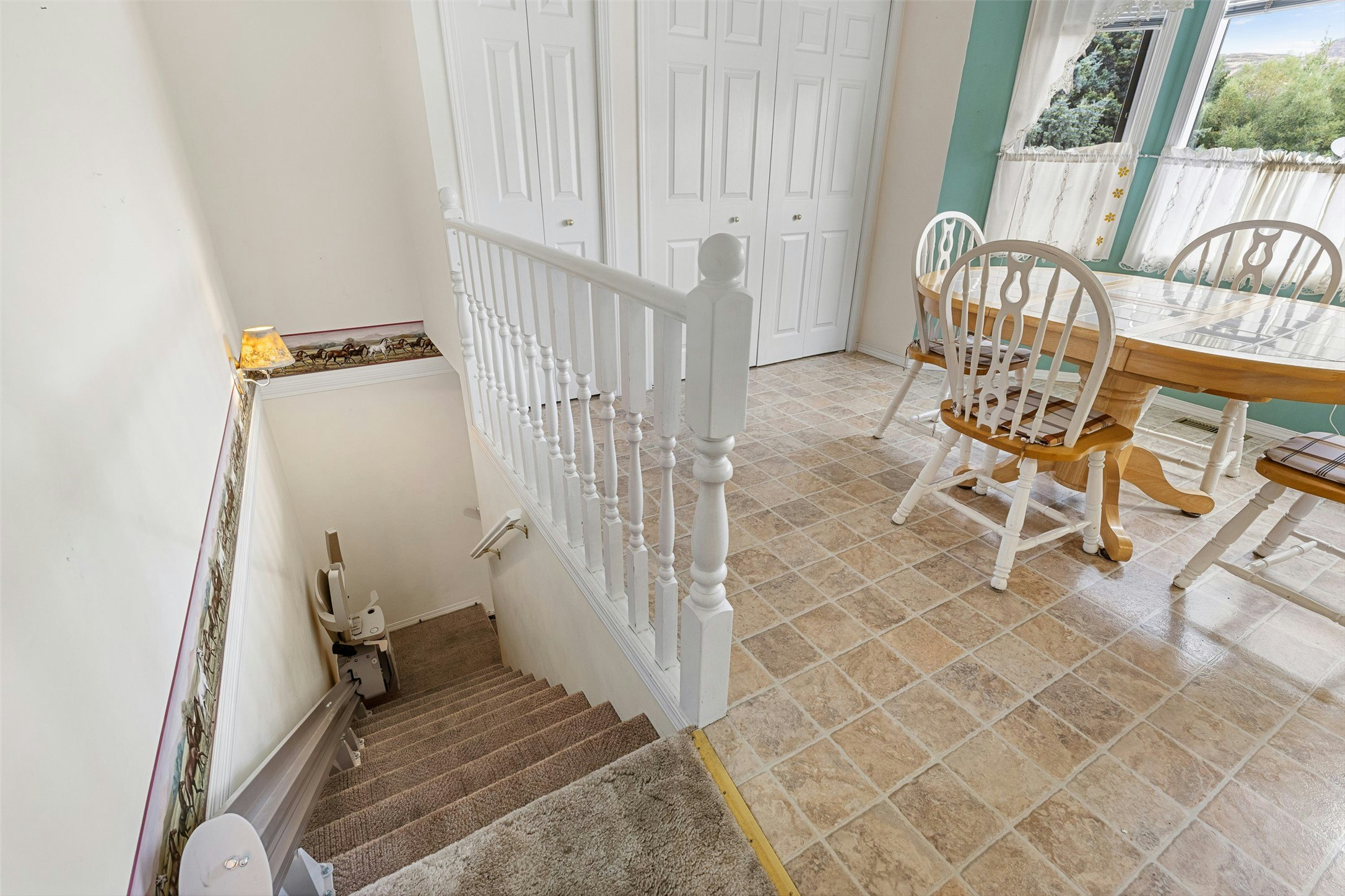 4-3850 Argyle Avenue - 4