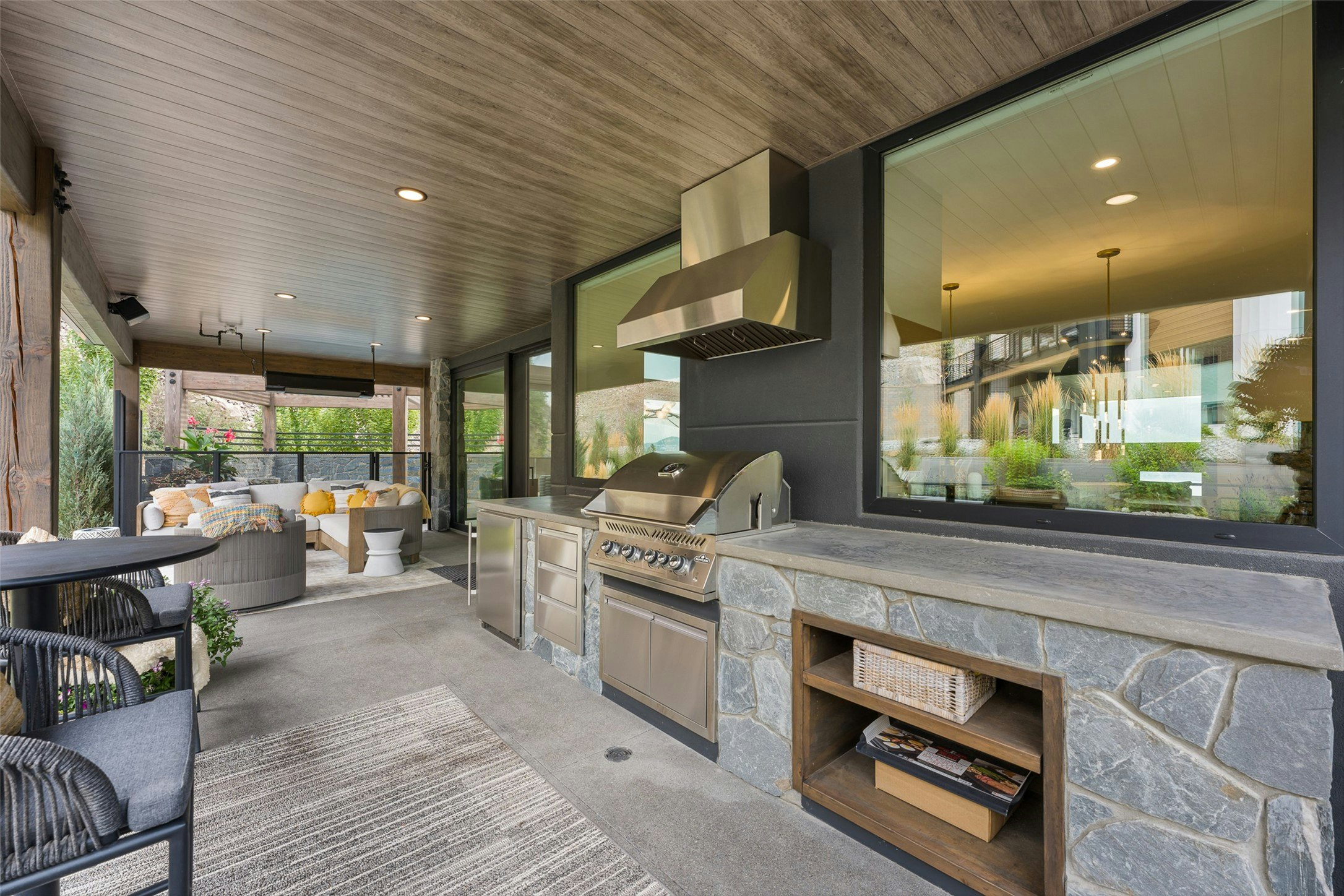 9857 Beacon Hill Drive, Lake Country, BC, V4V 0A9 - 56