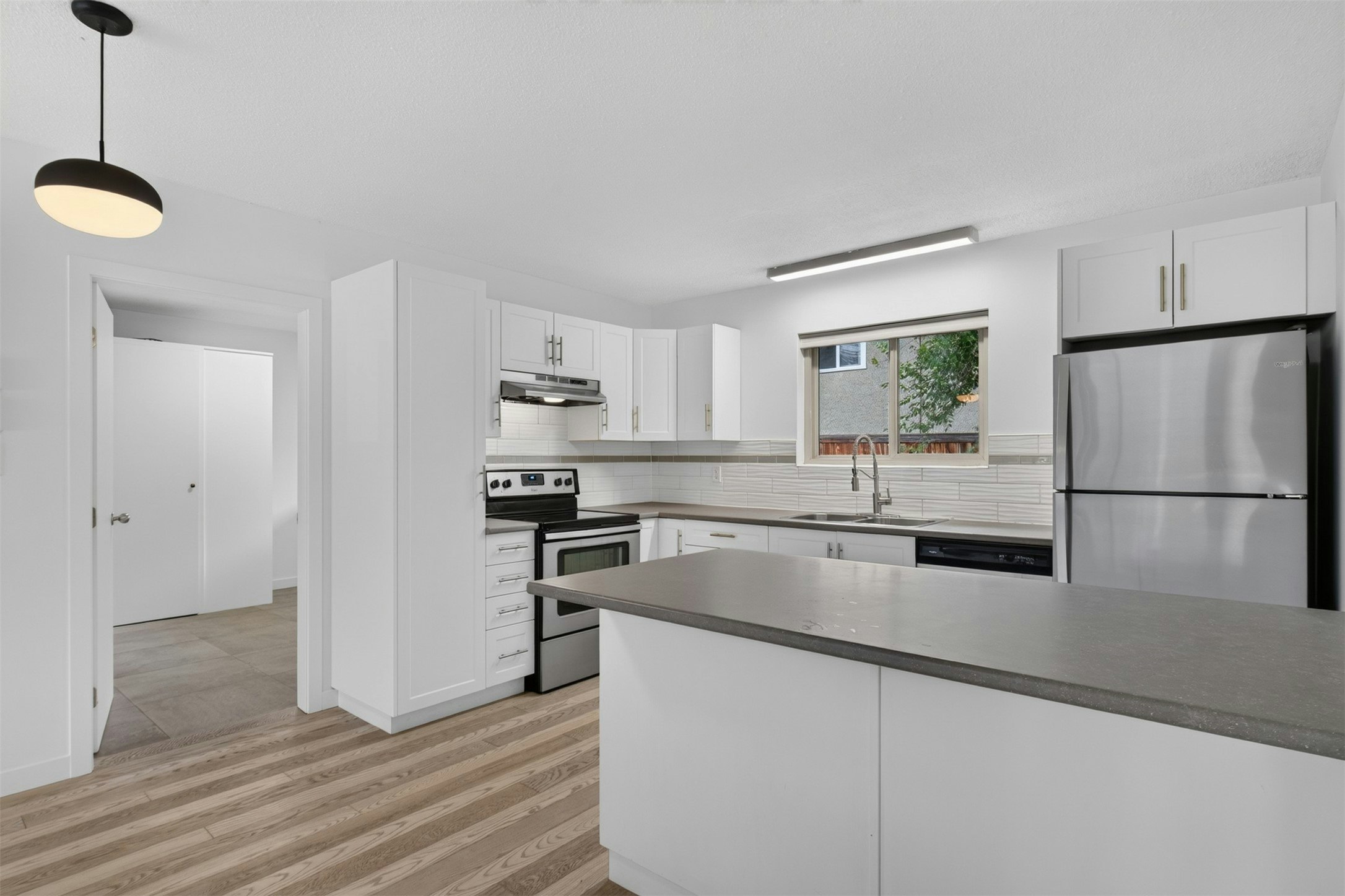 731/741 Kingsway, Kelowna, BC, V1Y 2C1 - 25