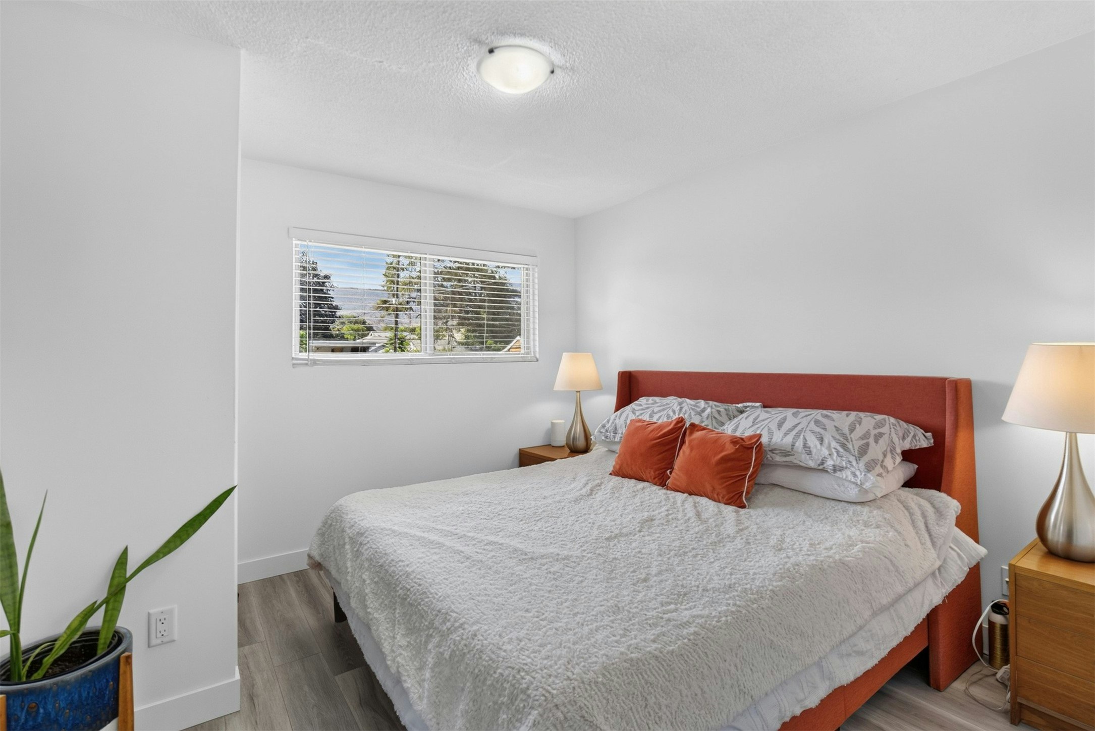 731/741 Kingsway, Kelowna, BC, V1Y 2C1 - 12
