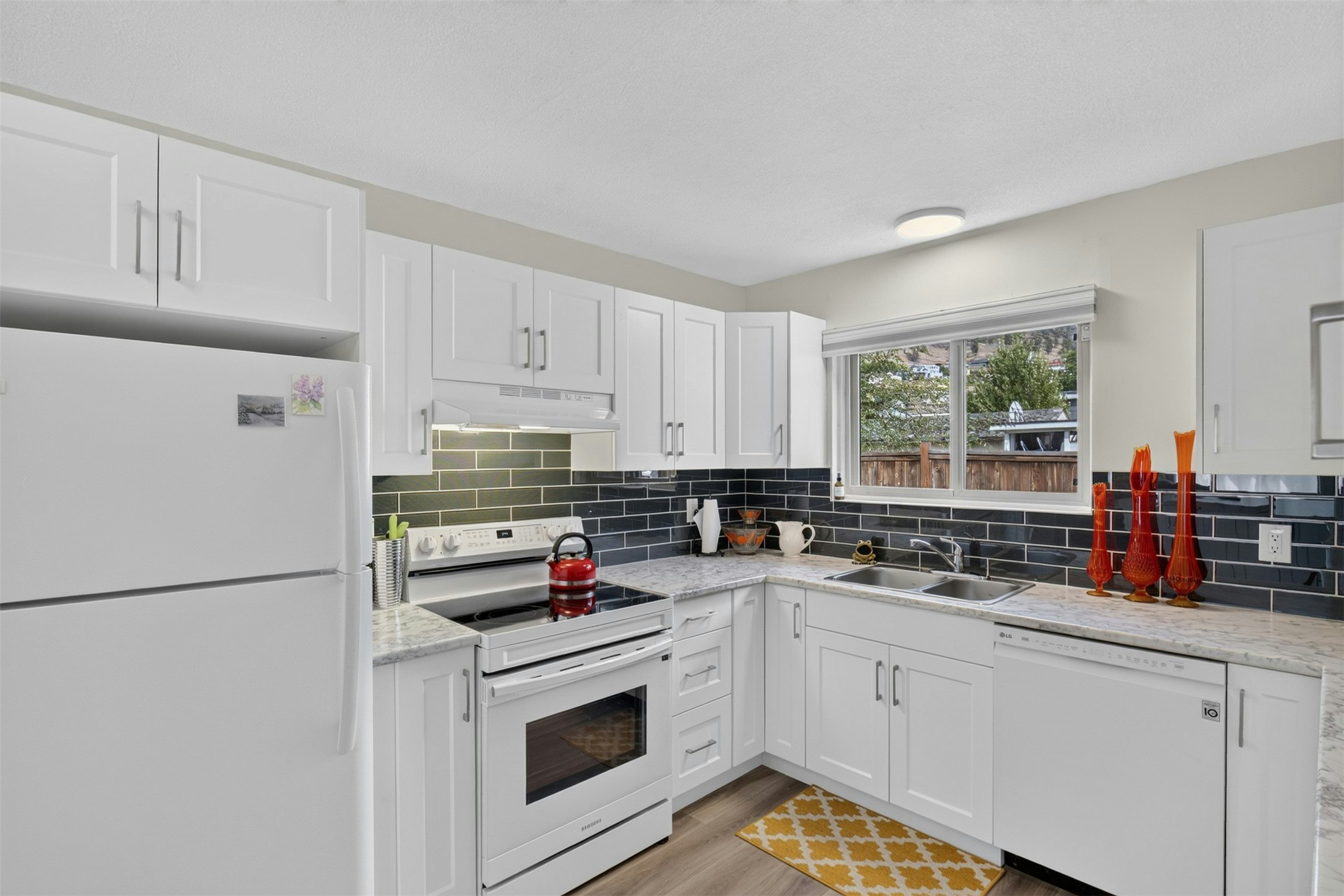 731/741 Kingsway, Kelowna, BC, V1Y 2C1 - 10