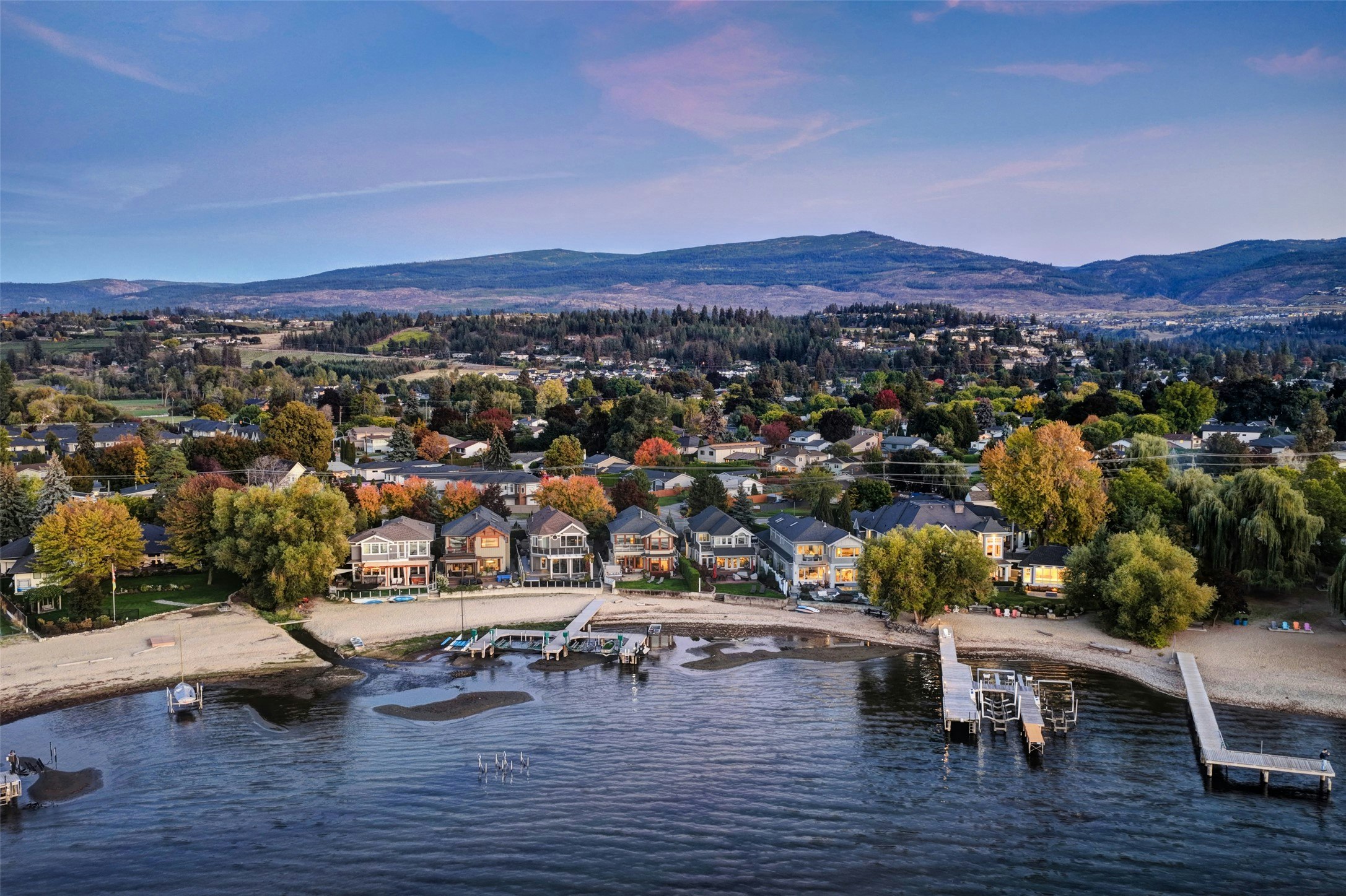 6-4190 Lakeshore Road, Kelowna, BC, V1W 1V9
