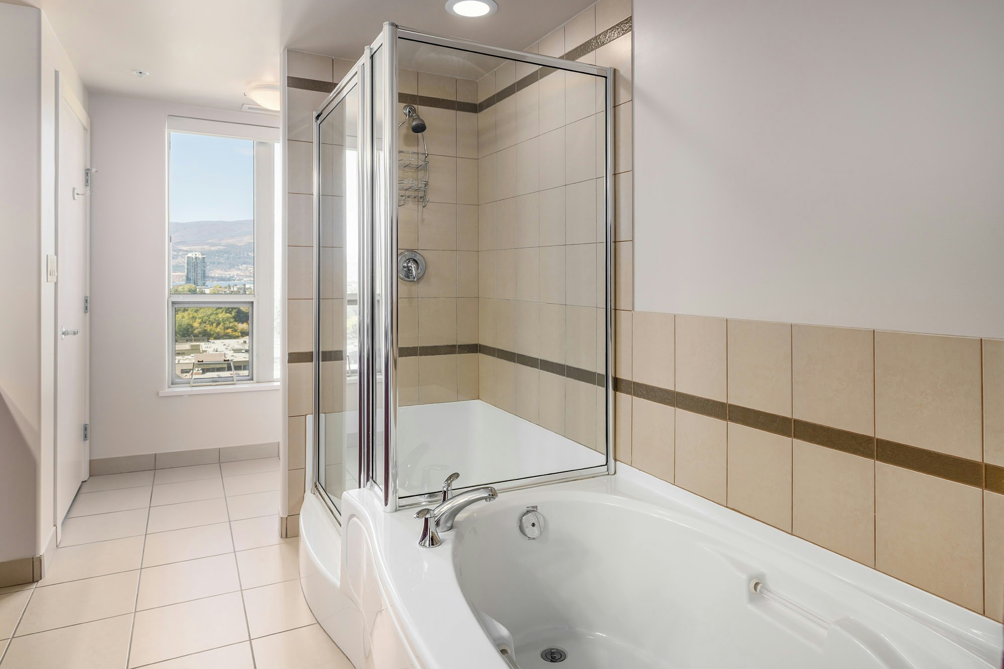 1101-1160 Bernard Avenue, Kelowna, BC, V1Y 6R2 - 27