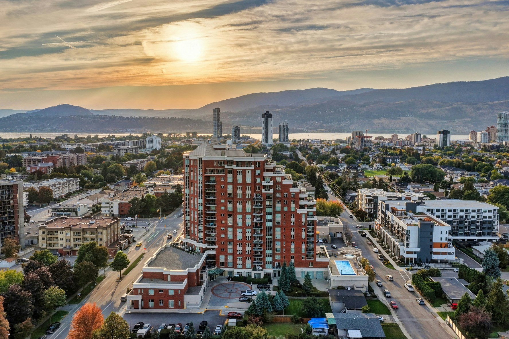 1101-1160 Bernard Avenue, Kelowna, BC, V1Y 6R2 - 5