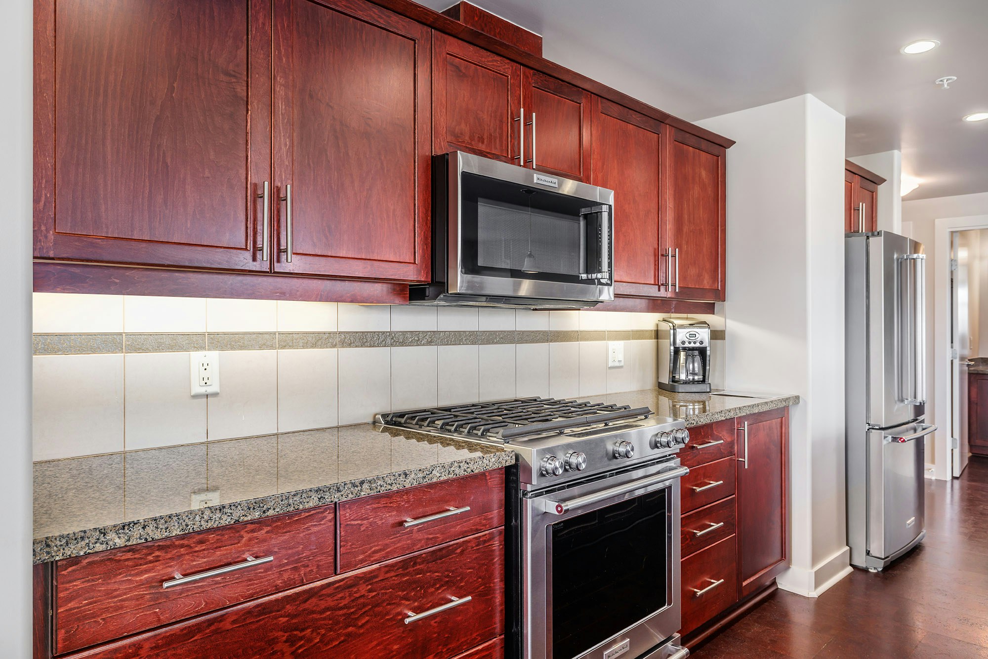 1101-1160 Bernard Avenue, Kelowna, BC, V1Y 6R2 - 19