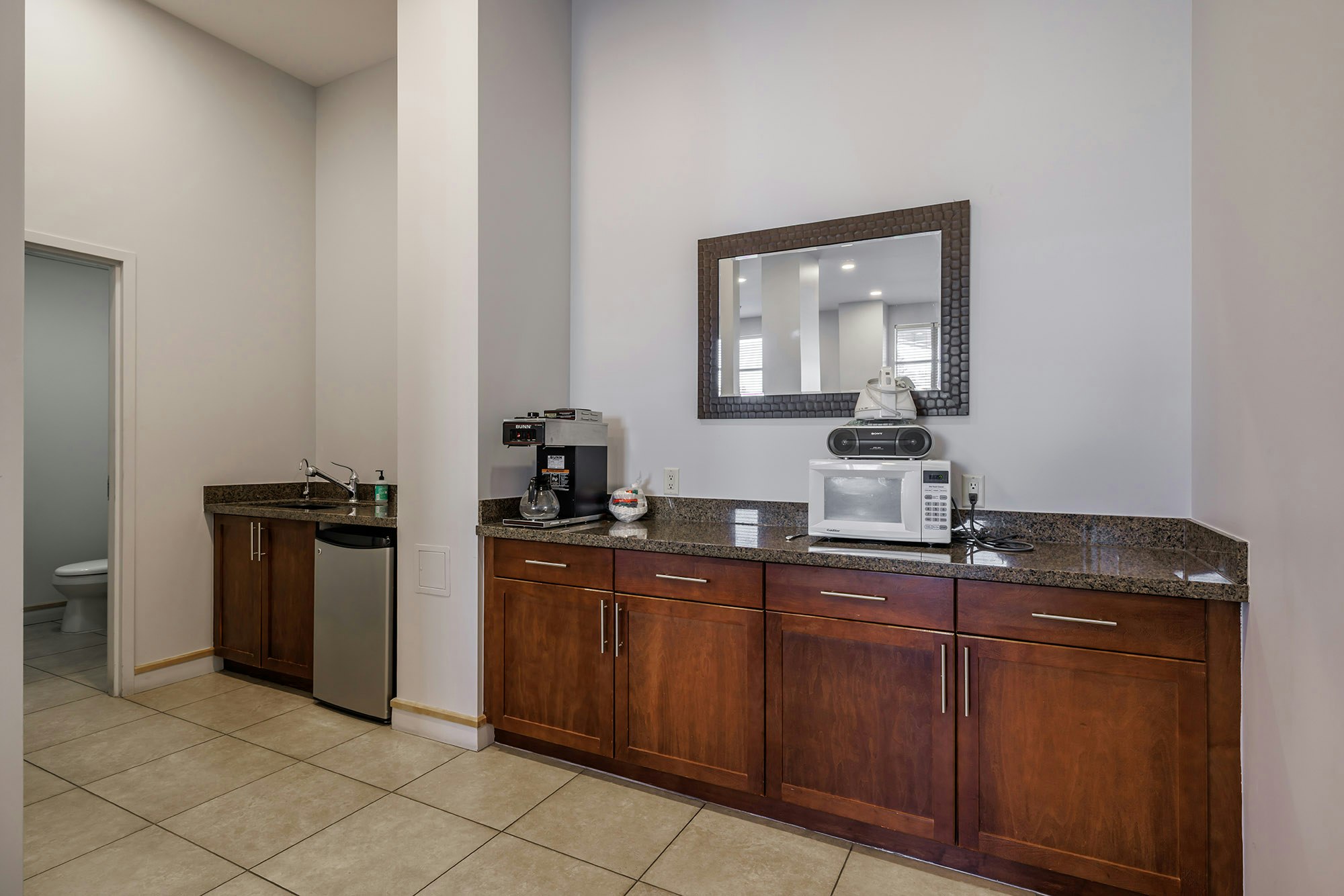 1101-1160 Bernard Avenue, Kelowna, BC, V1Y 6R2 - 54