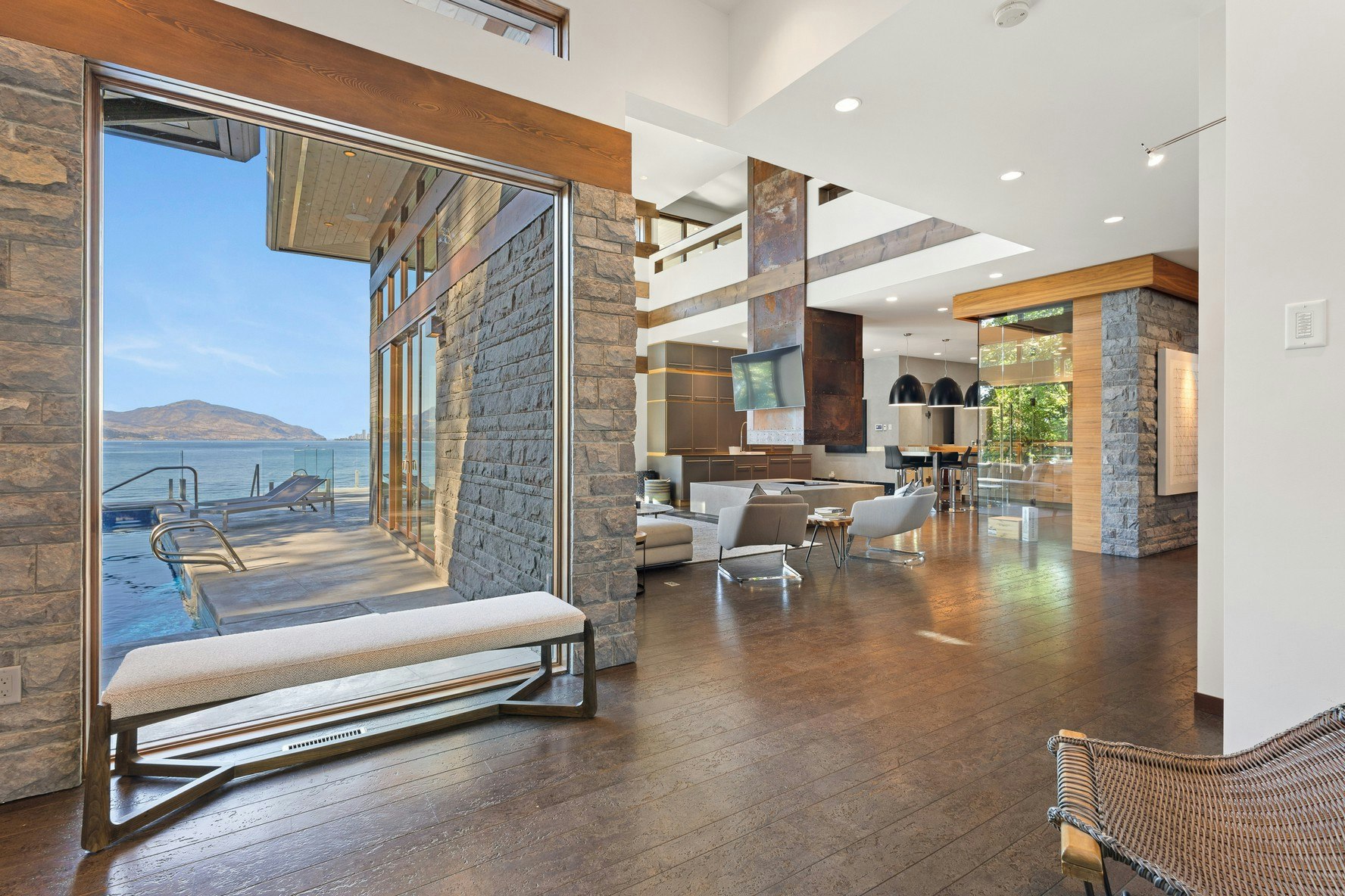 4896 Lakeshore Road, Kelowna, BC, V1W 4H7 - 15