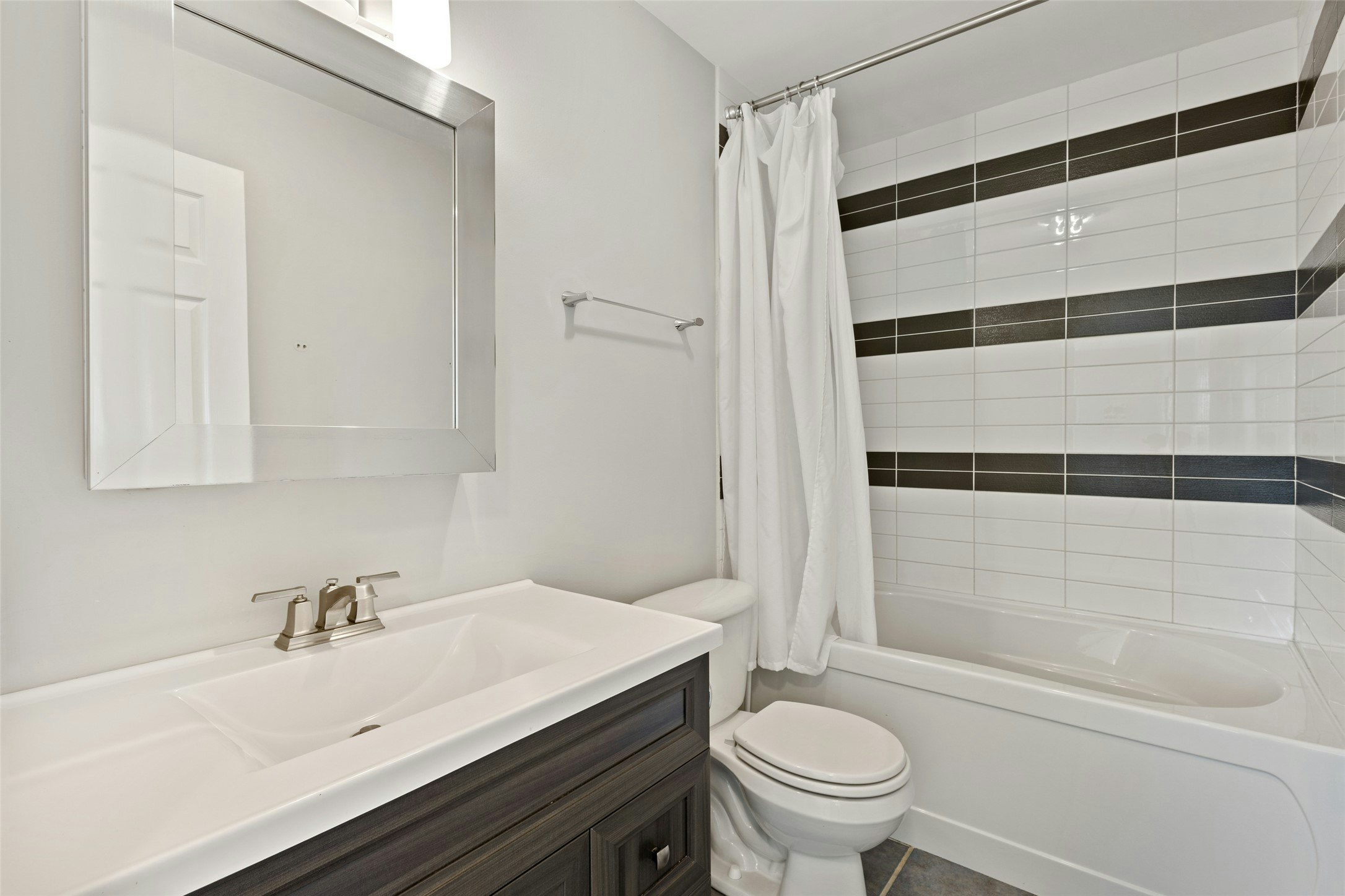 4896 Lakeshore Road, Kelowna, BC, V1W 4H7 - 98