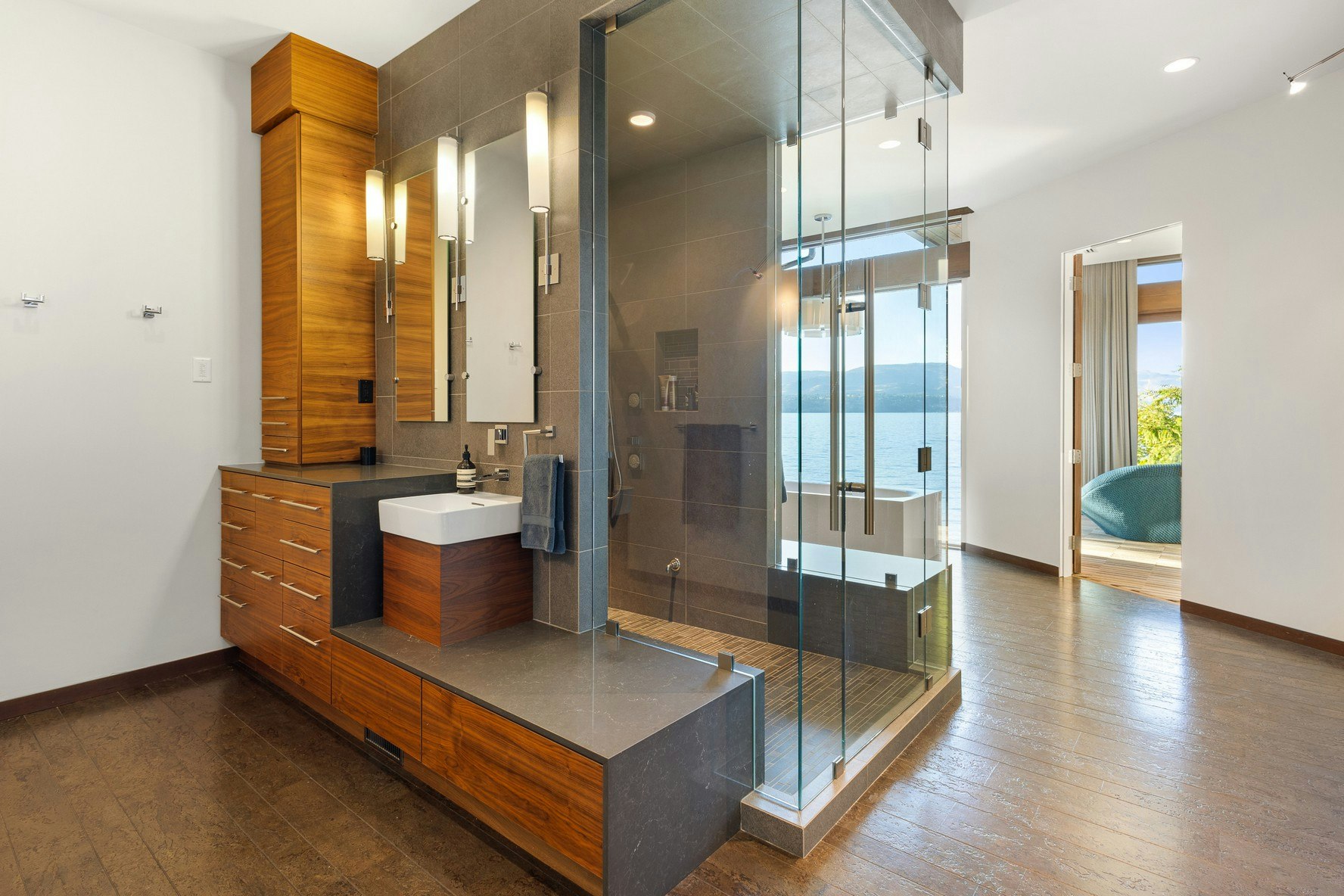 4896 Lakeshore Road, Kelowna, BC, V1W 4H7 - 38