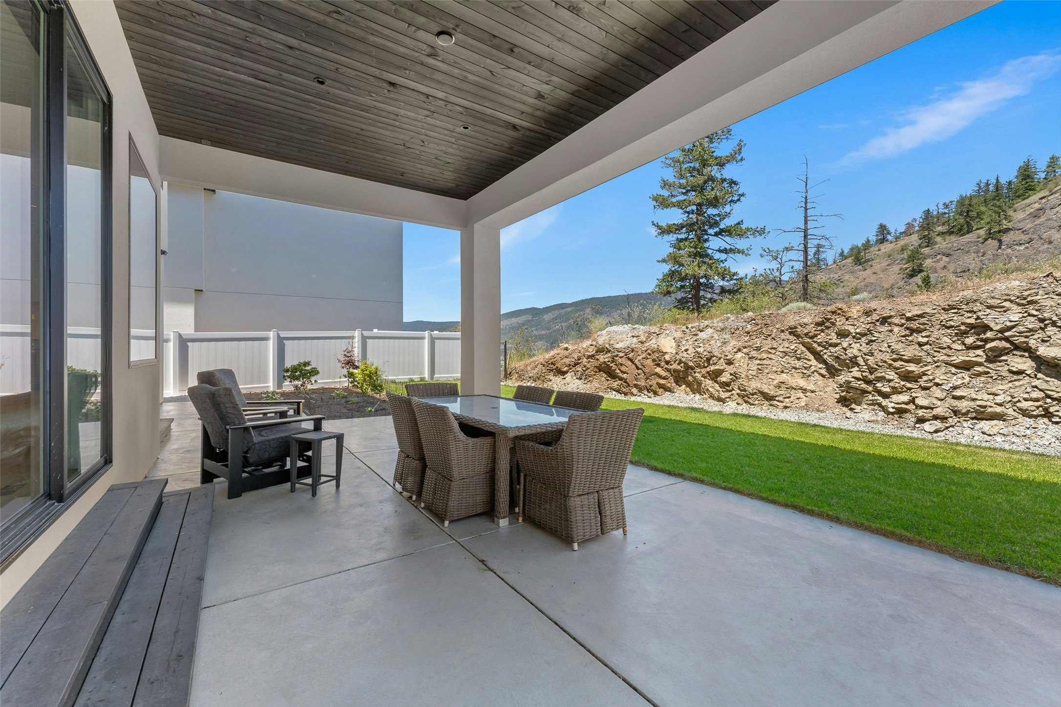 1556 Cabernet Way, West Kelowna, BC, V4T 0E1 - 41