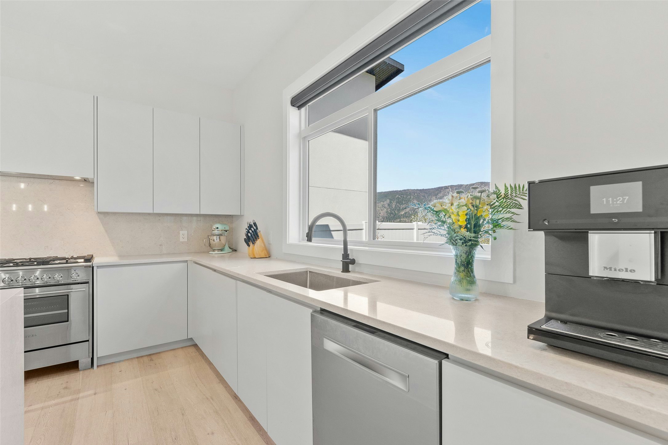 1556 Cabernet Way, West Kelowna, BC, V4T 0E1 - 11