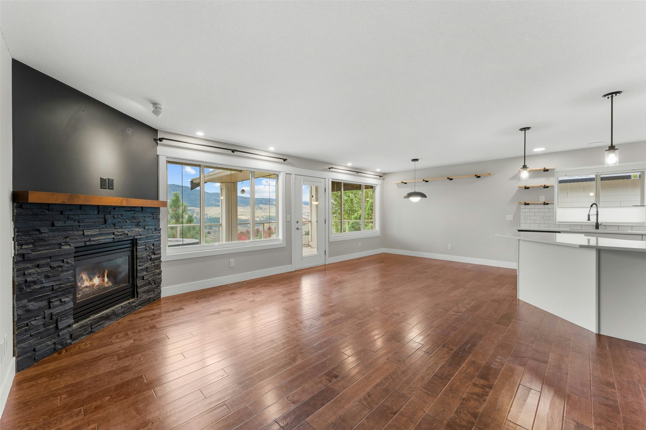 13296 Lake Hill Drive, Lake Country, BC, V4V 2P8 - 13