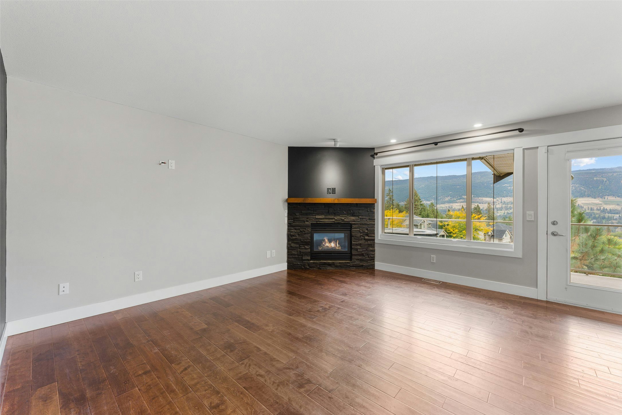 13296 Lake Hill Drive, Lake Country, BC, V4V 2P8 - 12