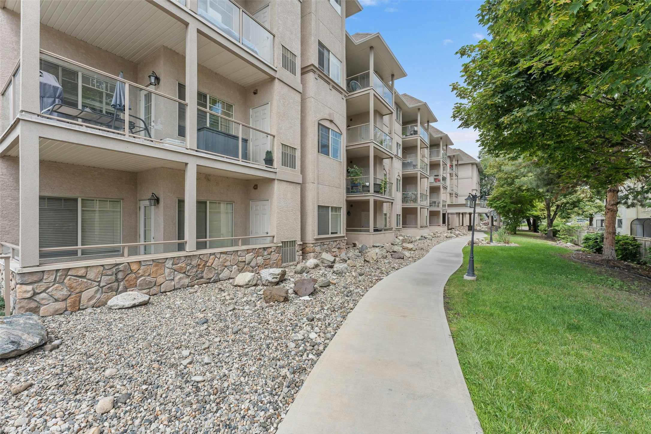 206-1007 Harvey Avenue, Kelowna, BC, V1Y 6E4 - 26