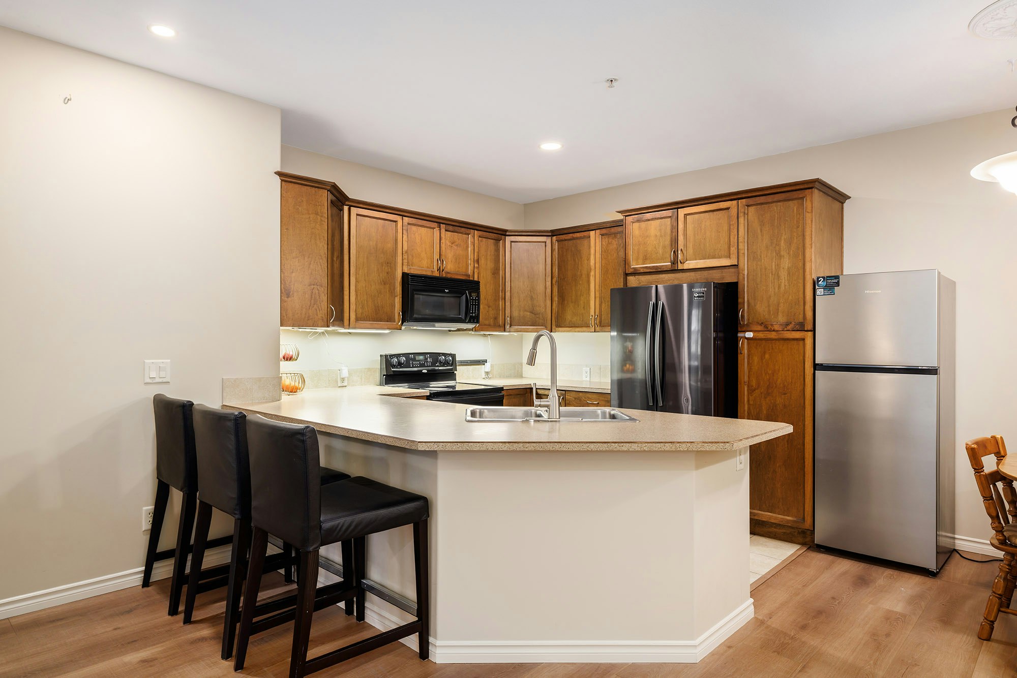 206-1007 Harvey Avenue, Kelowna, BC, V1Y 6E4 - 11