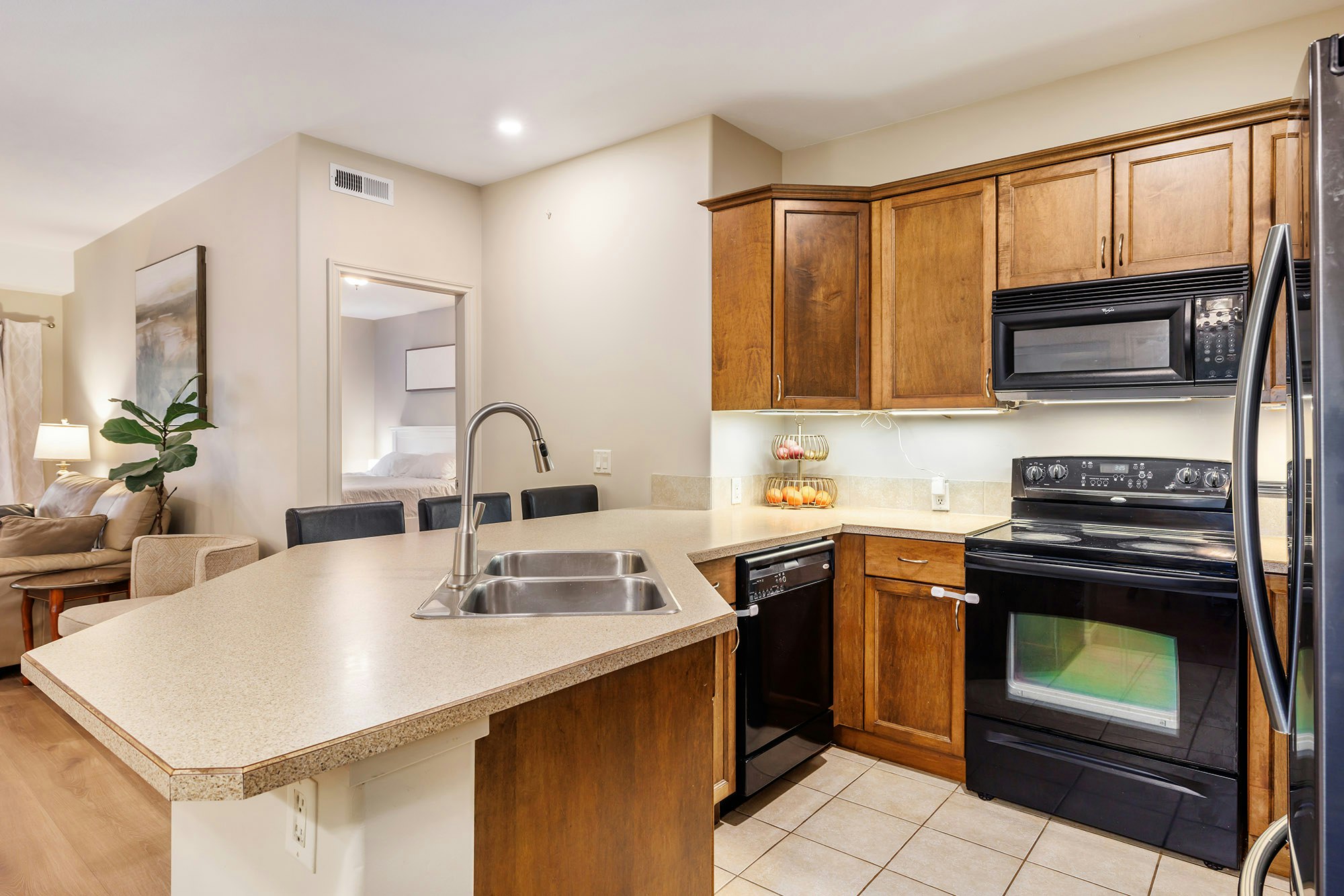206-1007 Harvey Avenue, Kelowna, BC, V1Y 6E4 - 12