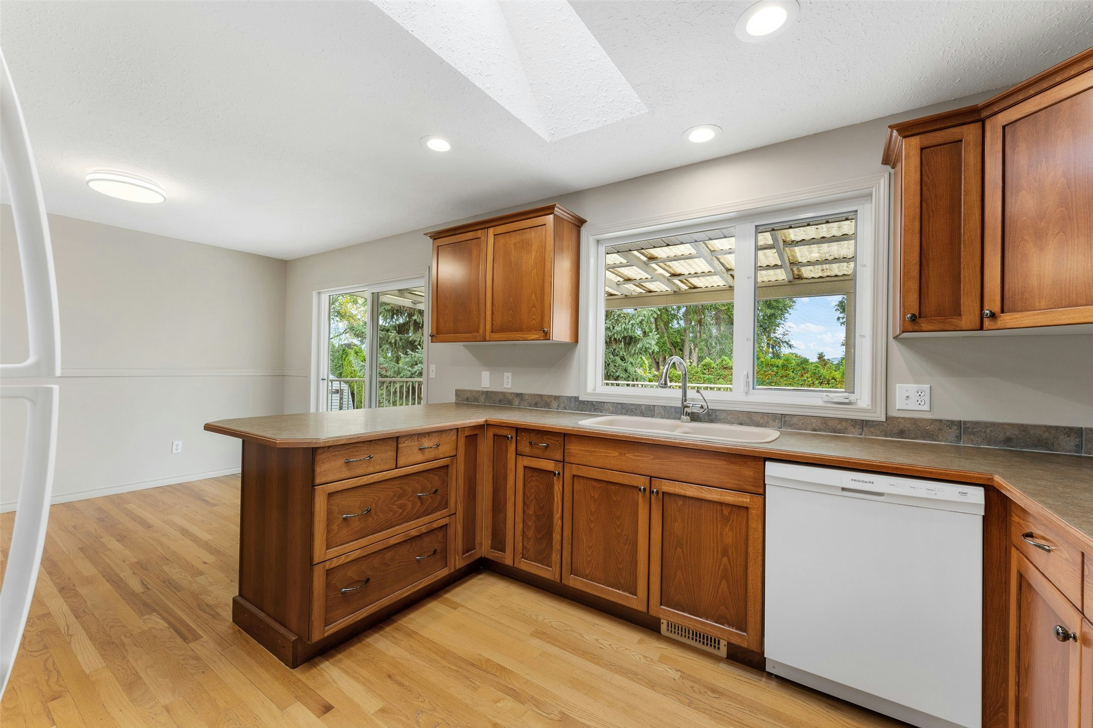 714 Turner Road, Kelowna, BC, V1W 2K8 - 21