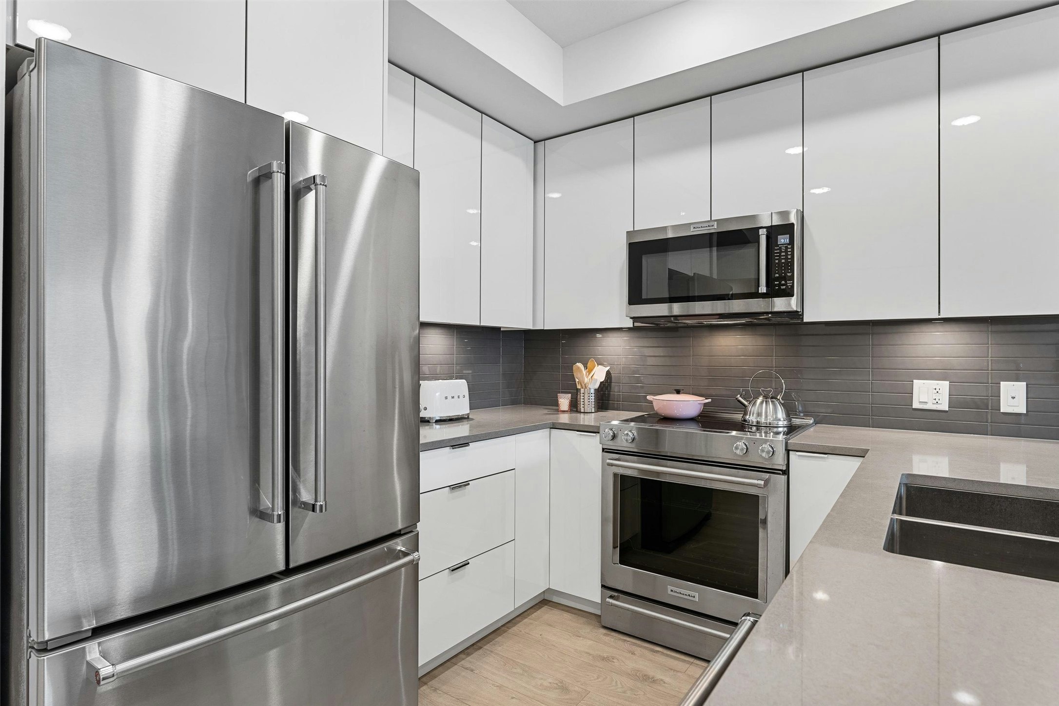 902-1232 Ellis Street, Kelowna, BC, V1Y 1Z4 - 8