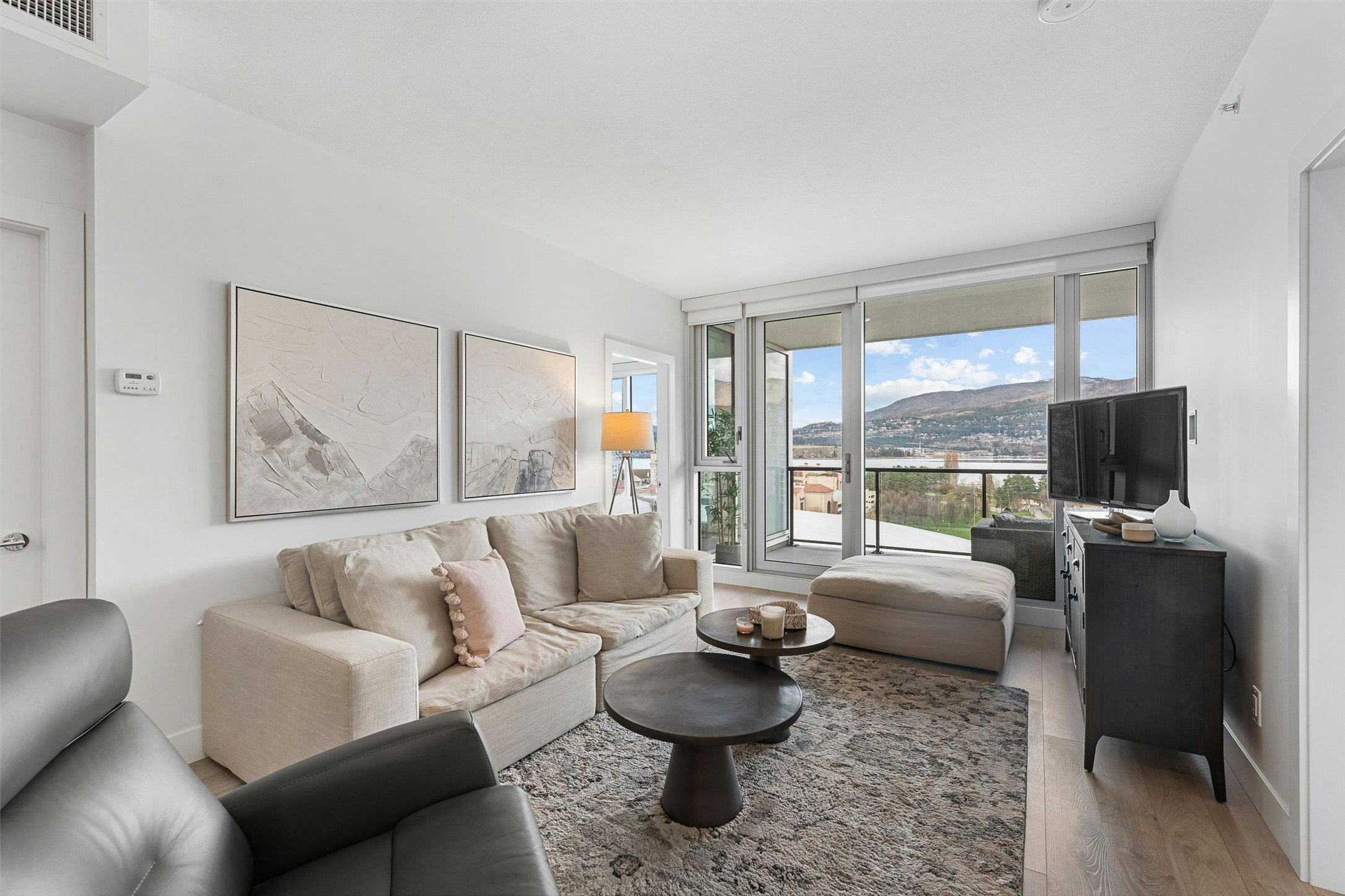 902-1232 Ellis Street, Kelowna, BC, V1Y 1Z4 - 3