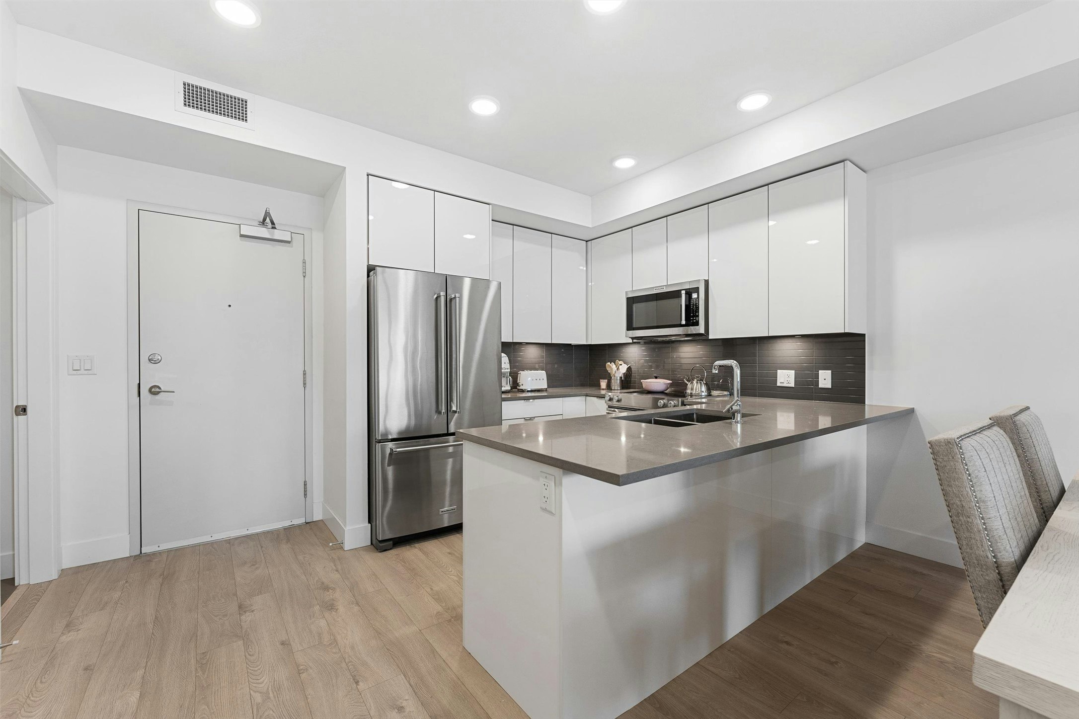 902-1232 Ellis Street, Kelowna, BC, V1Y 1Z4 - 7