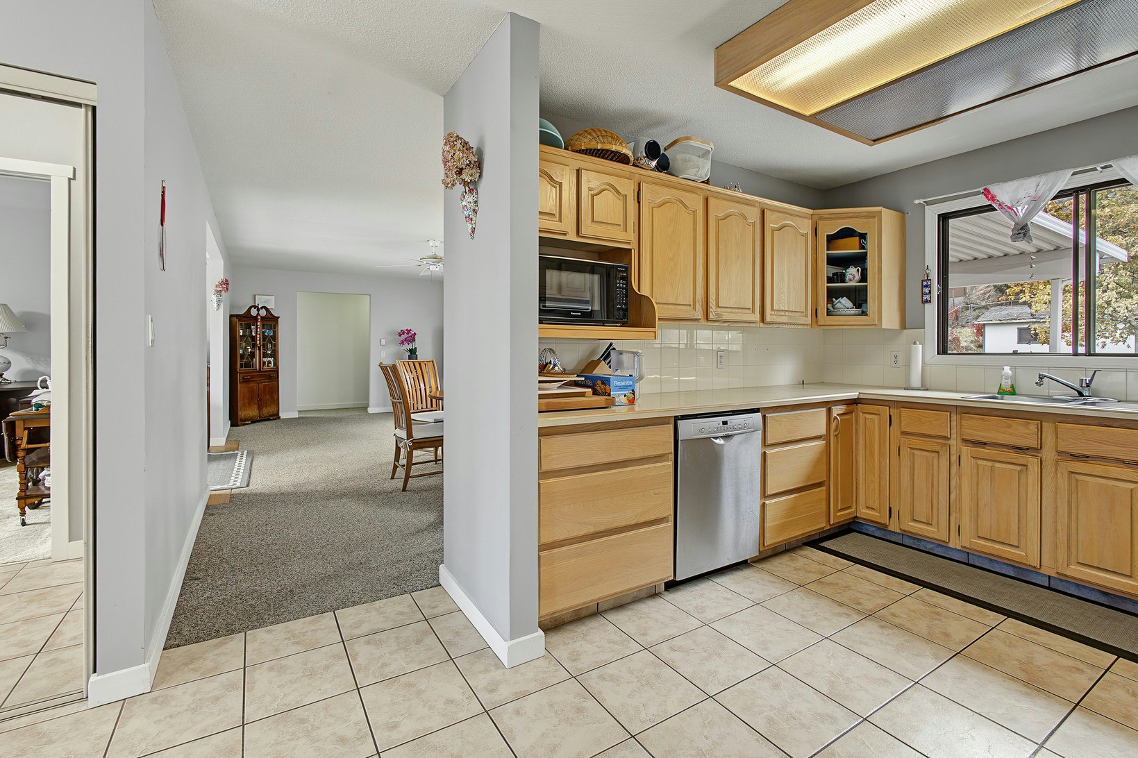 741 Barnaby Road, Kelowna, BC, V1W 4N9 - 14