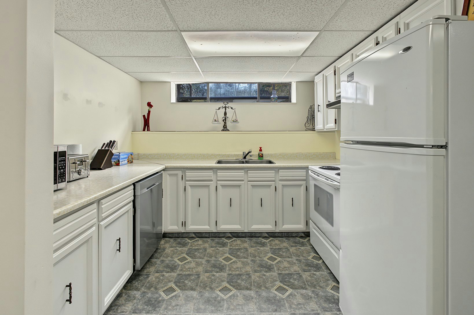 741 Barnaby Road, Kelowna, BC, V1W 4N9 - 30