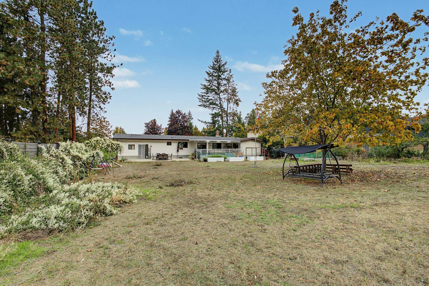 741 Barnaby Road, Kelowna, BC, V1W 4N9 - 7