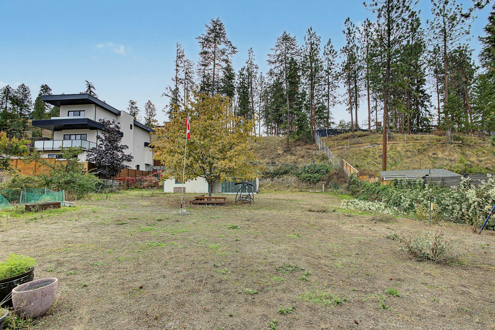 741 Barnaby Road, Kelowna, BC, V1W 4N9 - 41