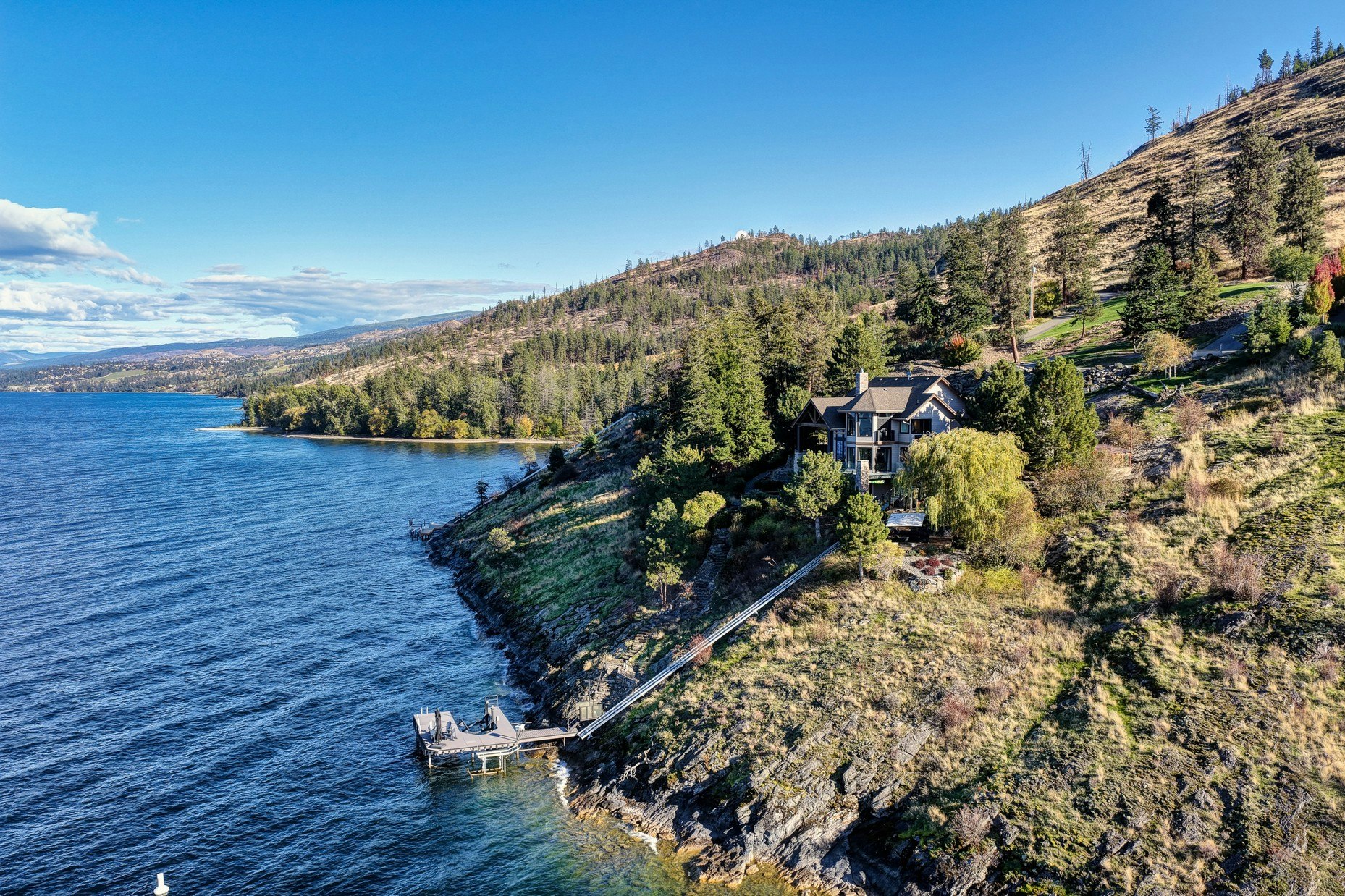 6850 Lakeshore Road - 3