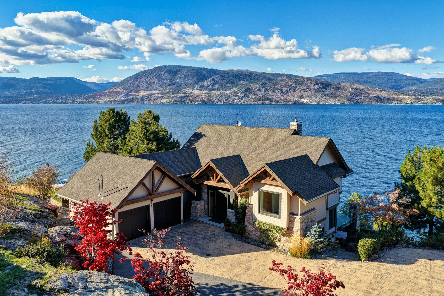 6850 Lakeshore Road, Kelowna, BC, V1W 4J5