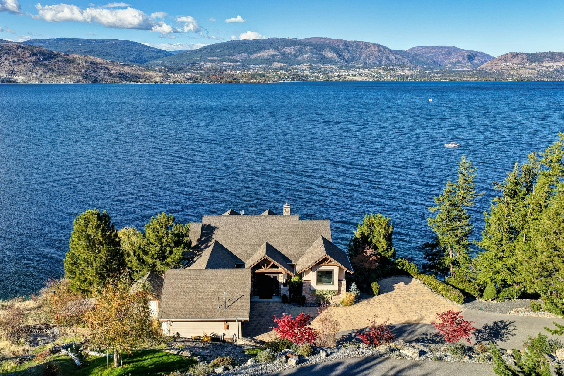 6850 Lakeshore Road - 2