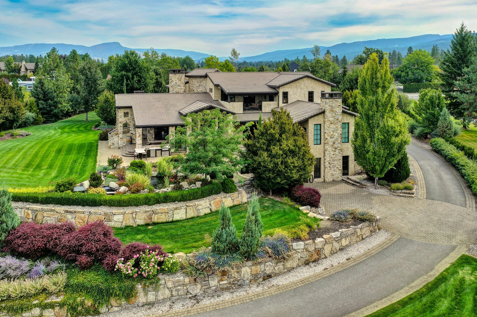 4303 Takla Road, Kelowna, BC, V1W 3C4 - 4