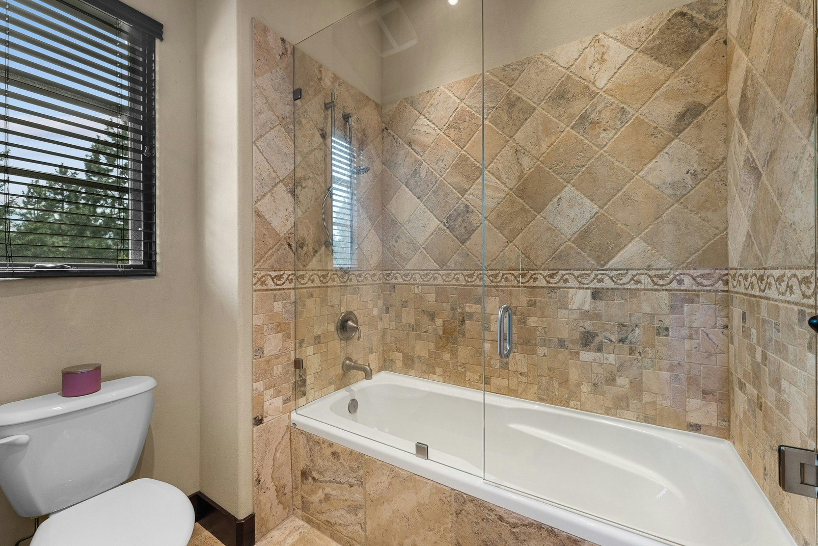 4303 Takla Road, Kelowna, BC, V1W 3C4 - 57