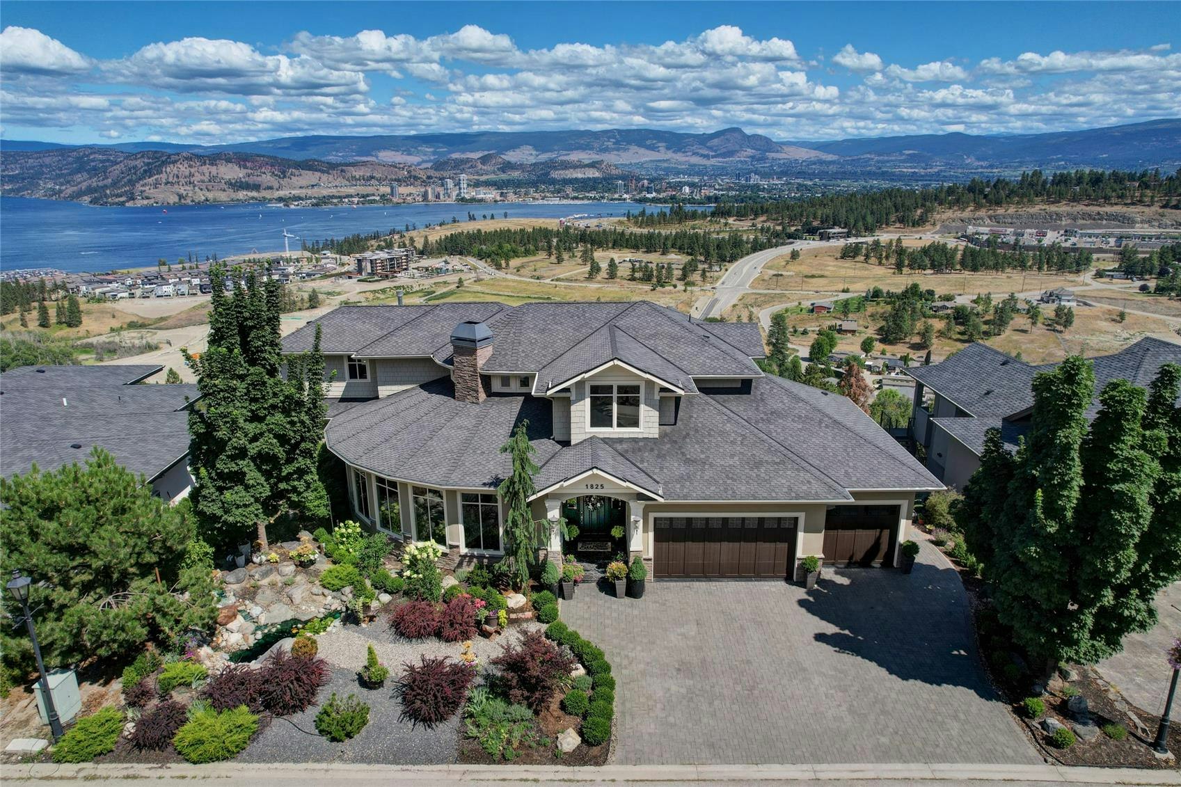 1825 Scott Crescent, West Kelowna, BC, V1Z 4B8