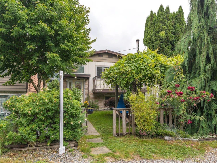 2349 Hawthorne Avenue, Port Coquitlam, BC, V3C 1X1 - 3