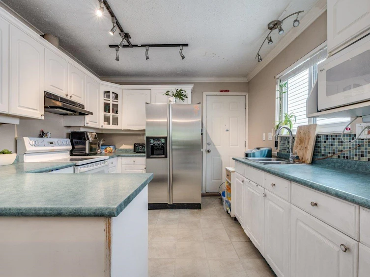 2349 Hawthorne Avenue, Port Coquitlam, BC, V3C 1X1 - 12