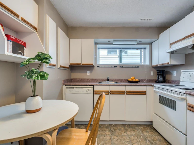 2349 Hawthorne Avenue, Port Coquitlam, BC, V3C 1X1 - 20