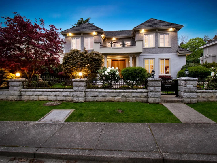 7123 Selkirk Street, Vancouver, BC, V6P 6J4