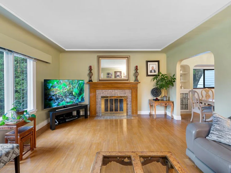 6909 Granville Street, Vancouver, BC, V6P 4X4 - 3