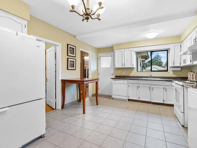 6909 Granville Street, Vancouver, BC, V6P 4X4 - 28