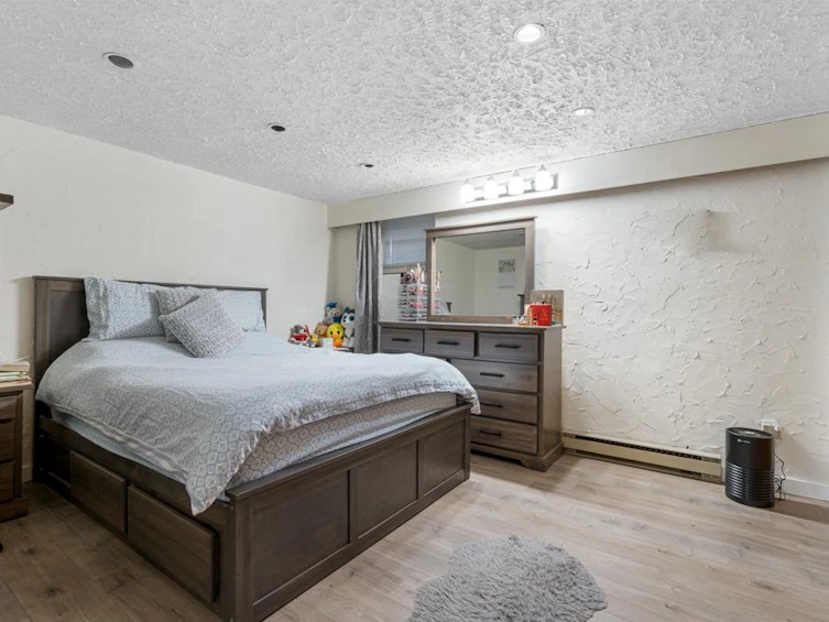 6909 Granville Street, Vancouver, BC, V6P 4X4 - 20
