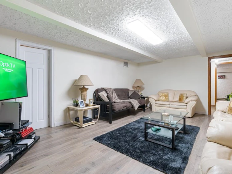 6909 Granville Street, Vancouver, BC, V6P 4X4 - 19