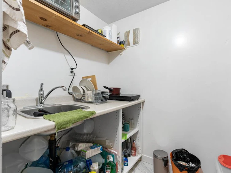 6909 Granville Street, Vancouver, BC, V6P 4X4 - 25