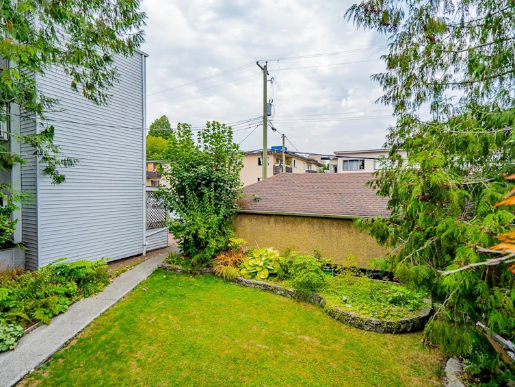 1115 W 11th Avenue, Vancouver, BC, V6H 1K4 - 35