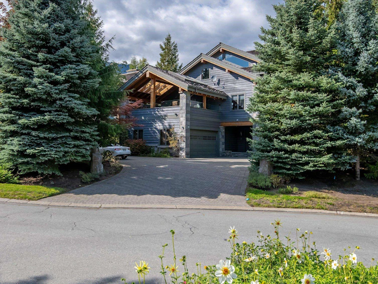 8065 North Nicklaus Boulevard, Whistler, BC, V8E 1J7 - 2