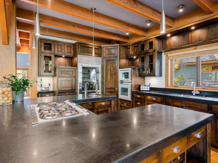 8065 North Nicklaus Boulevard, Whistler, BC, V8E 1J7 - 5